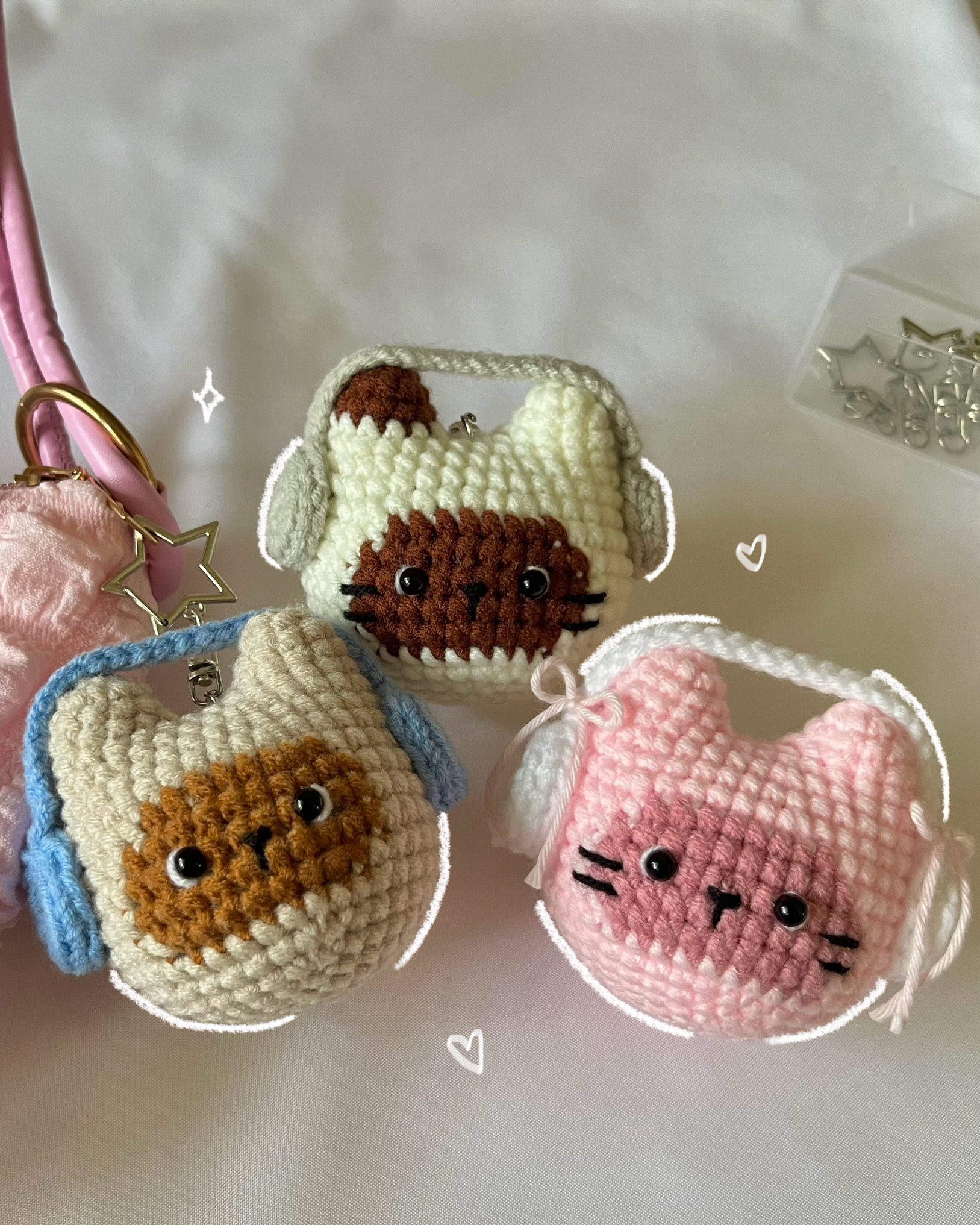 crochet kittens wearing headphones