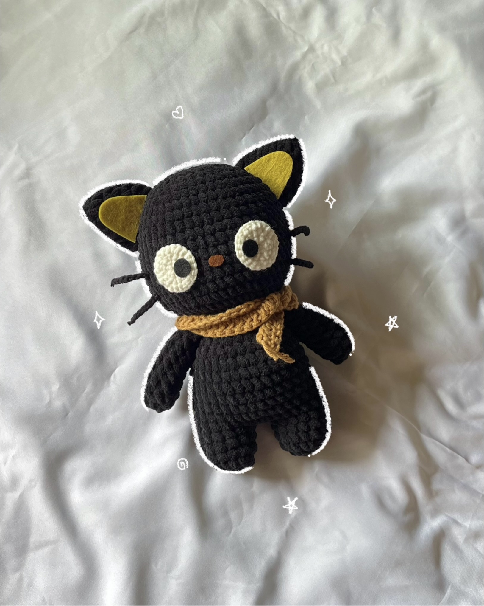 crochet black cat made with chenille yarn, super soft and cuddly