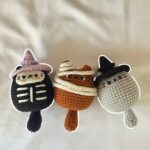 crochet cats in Halloween theme