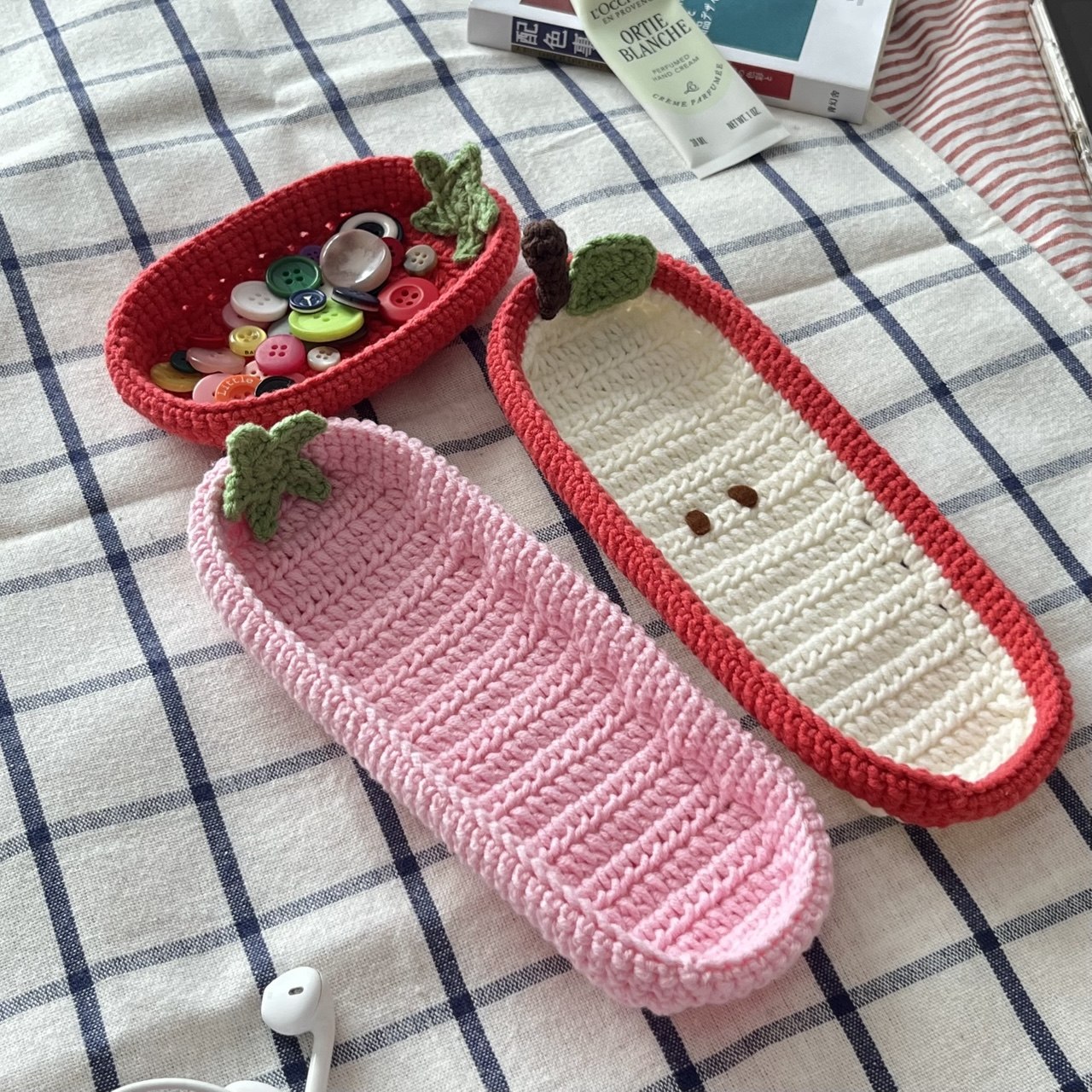 crochet trinket dishes